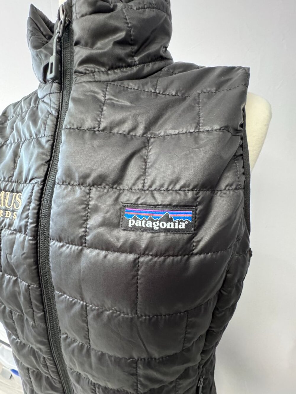 Patagonia Womans Nano Puff Vest in Black with Caymus Vineyards Logo - Picture 8 of 8
